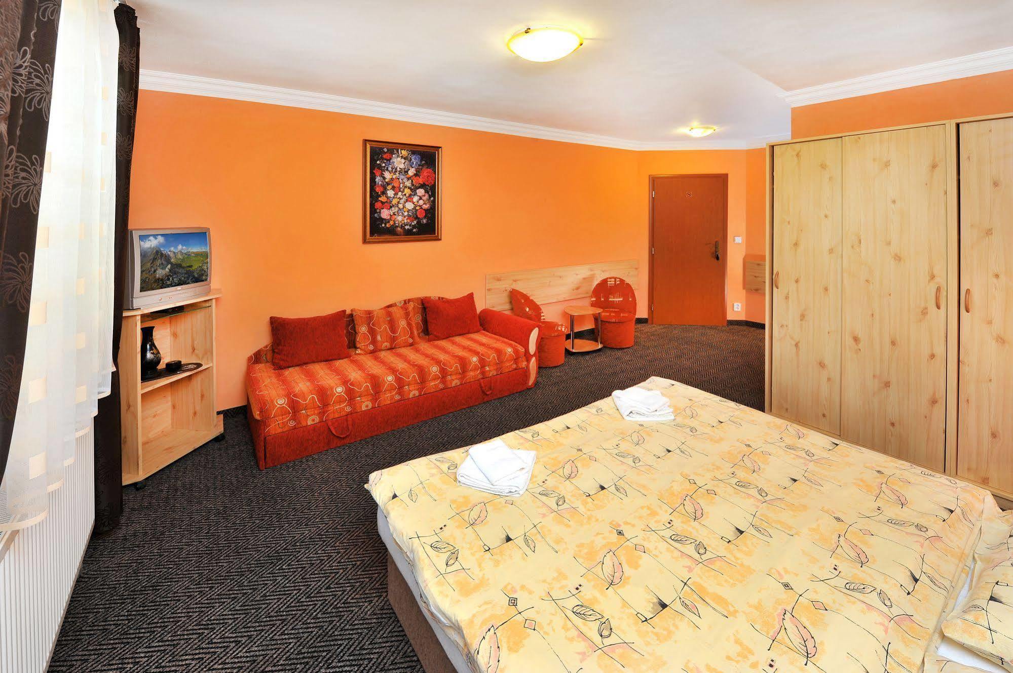 Pension Villa Kunerad Vysoke Tatry Ngoại thất bức ảnh