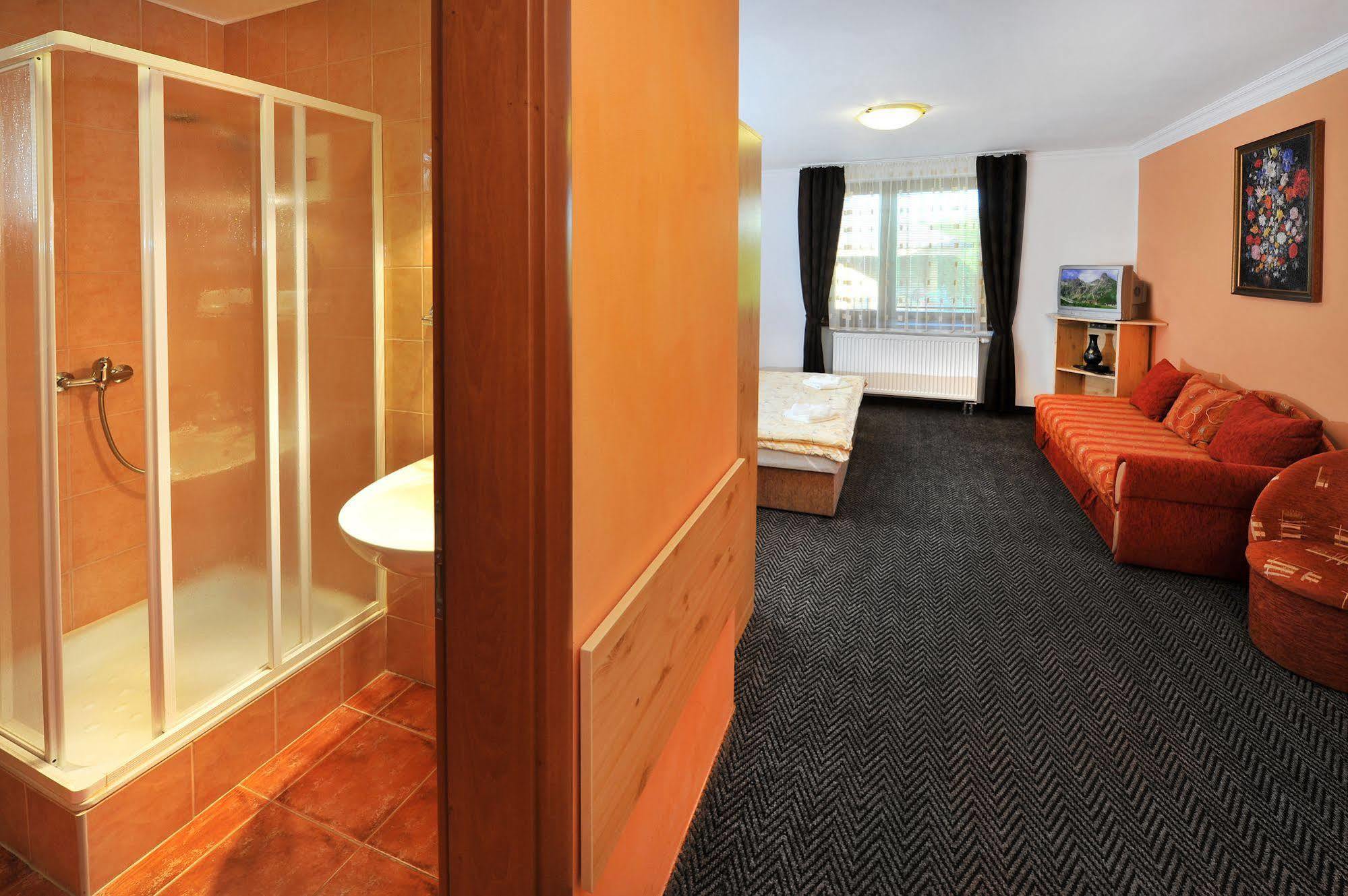 Pension Villa Kunerad Vysoke Tatry Ngoại thất bức ảnh