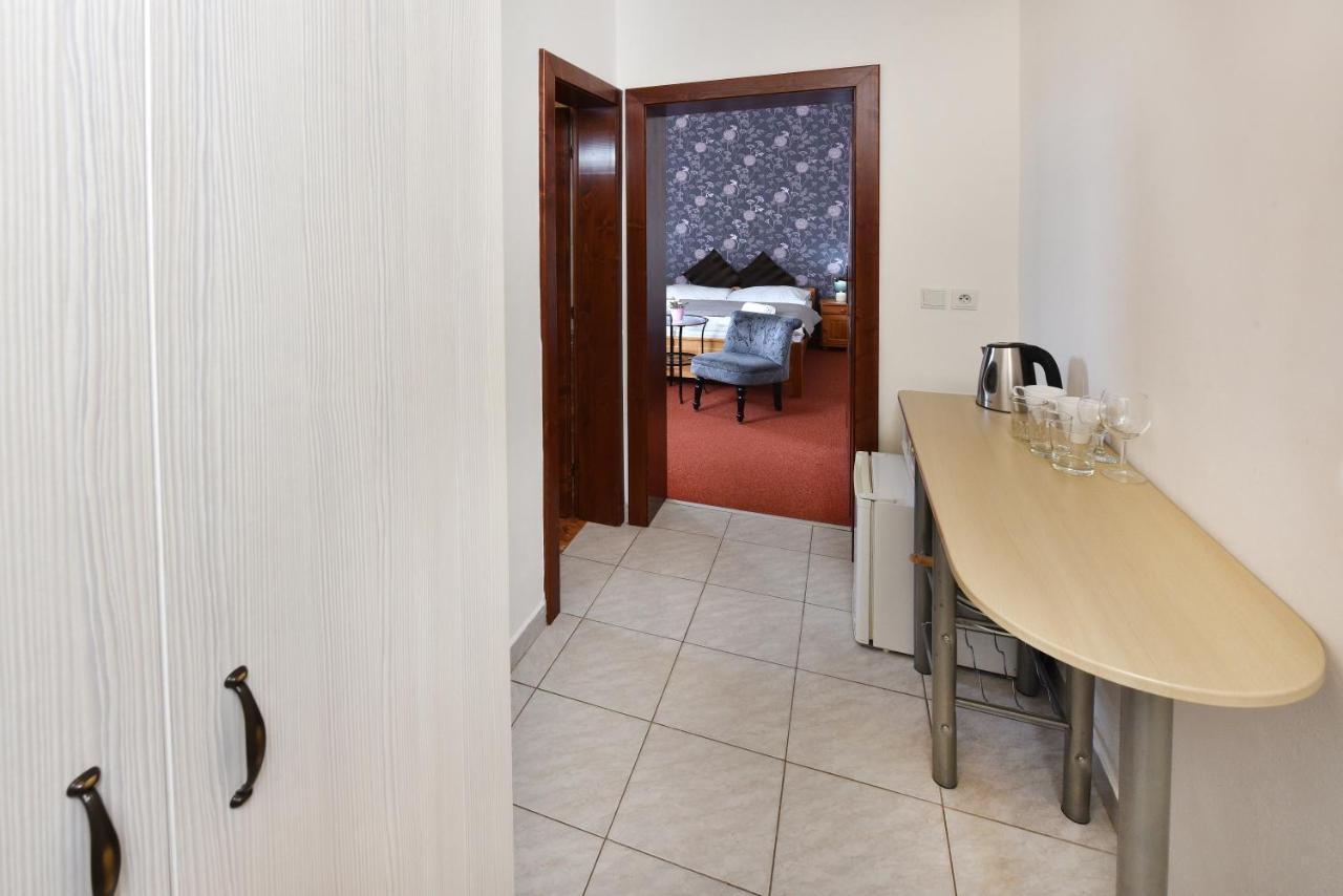 Pension Villa Kunerad Vysoke Tatry Ngoại thất bức ảnh